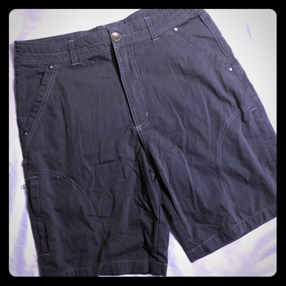 NWOT Grey men’s shorts